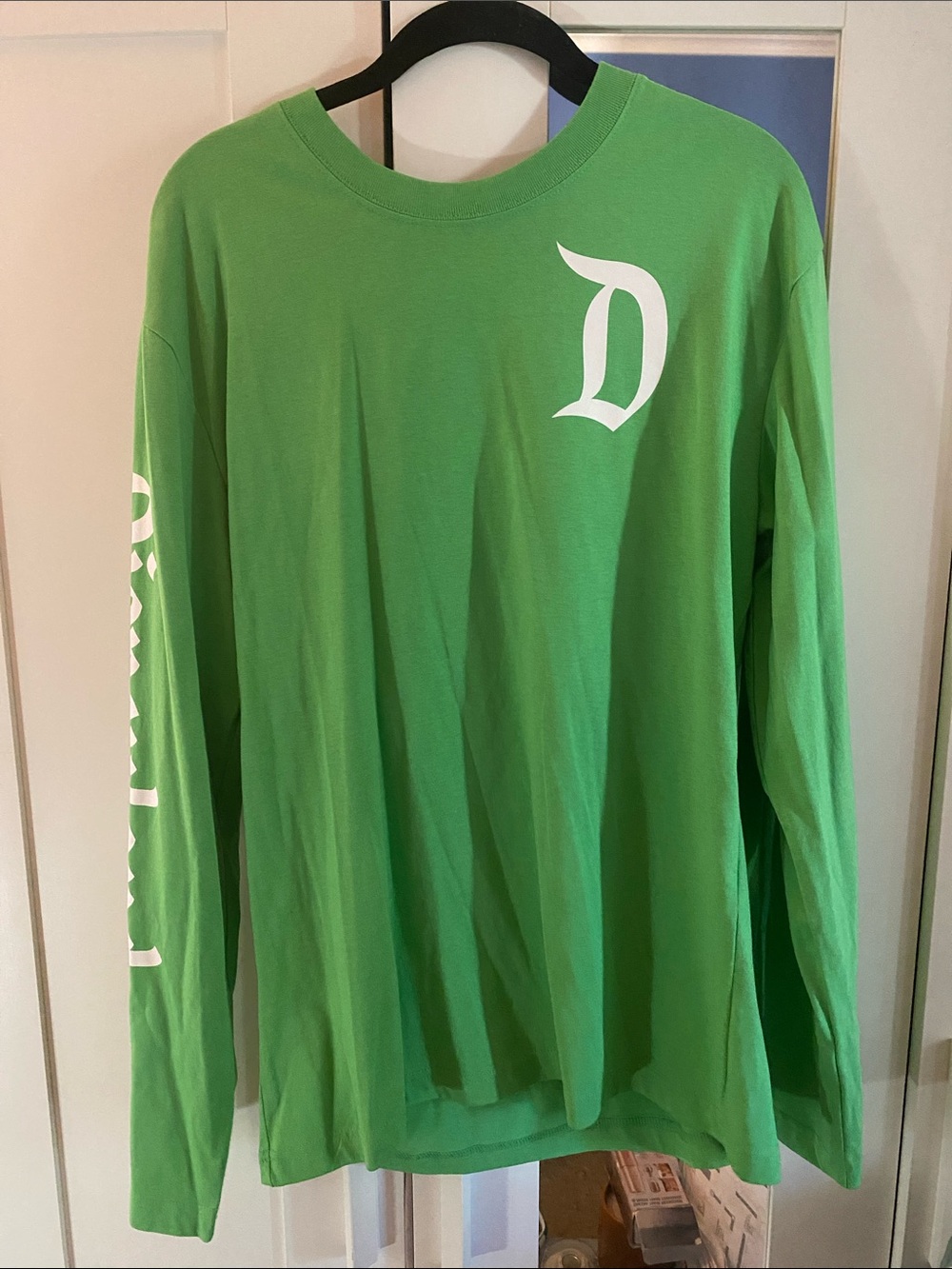 Green Long Sleeve Graphic Tee with White 'D'